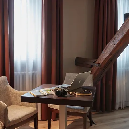 Ashley Centre Gare Hotel