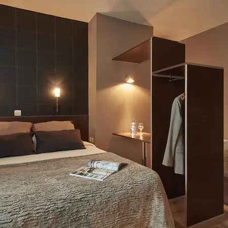 Ashley Centre Gare מלון 3*