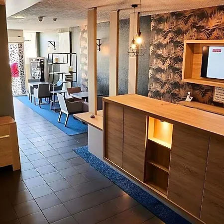 Ashley Centre Gare Отель Ле-Ман