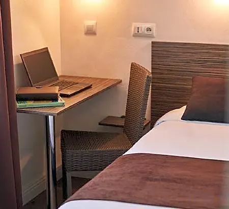 Ashley Centre Gare 3*