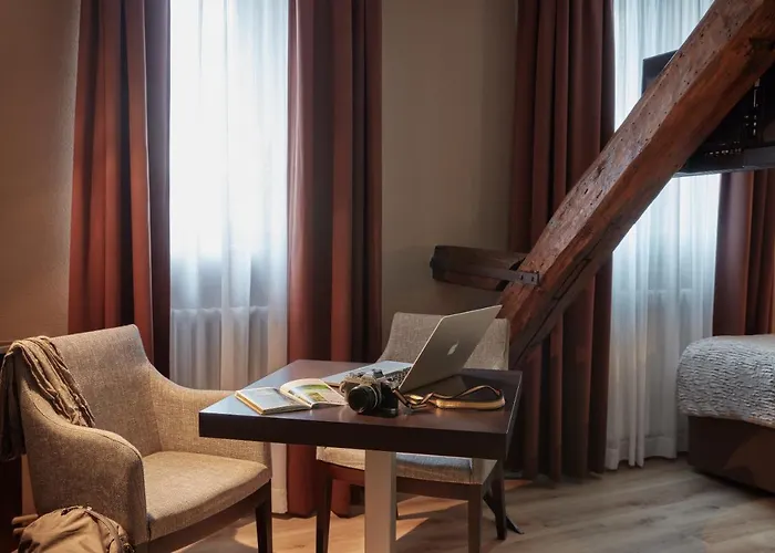 Ashley Centre Gare Отель