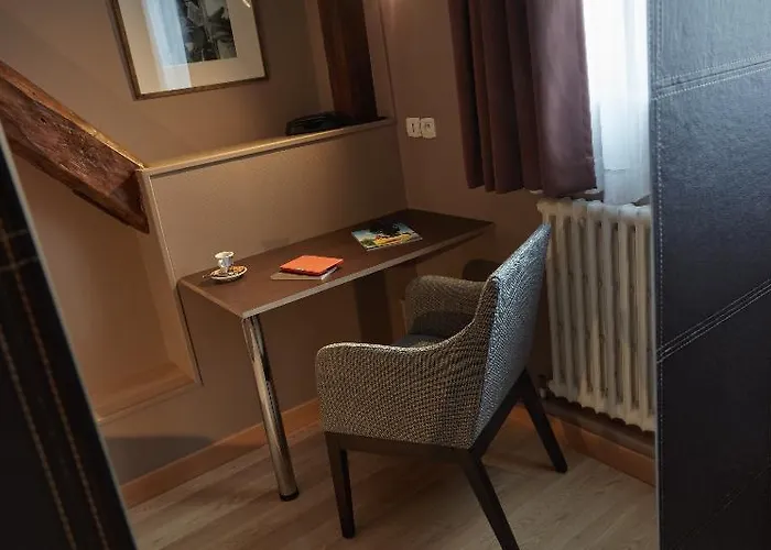 Ashley Centre Gare Hotel