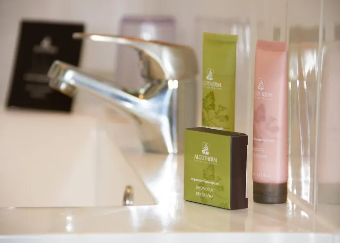 Ashley Centre Gare 3*