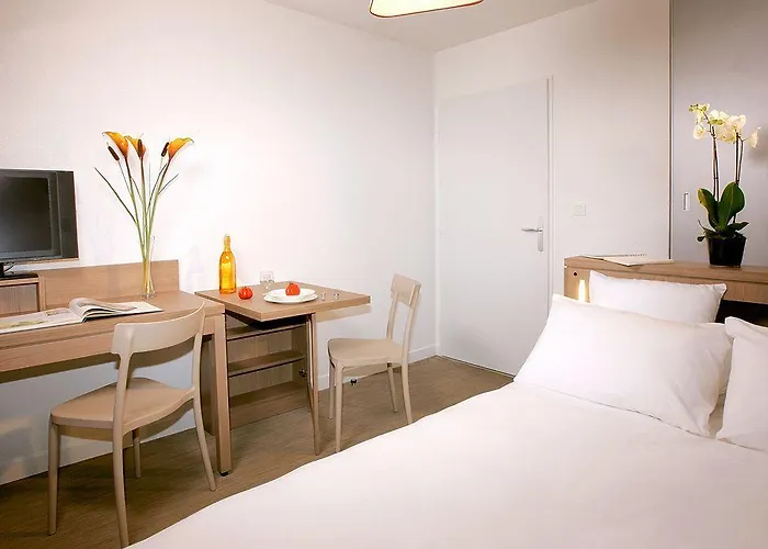 Ashley Centre Gare 3*