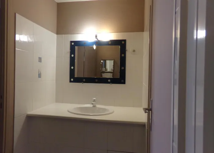 Отель Ashley Centre Gare 3*