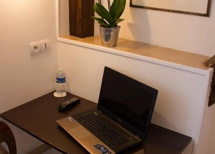 Отель Ashley Centre Gare Ле-Ман